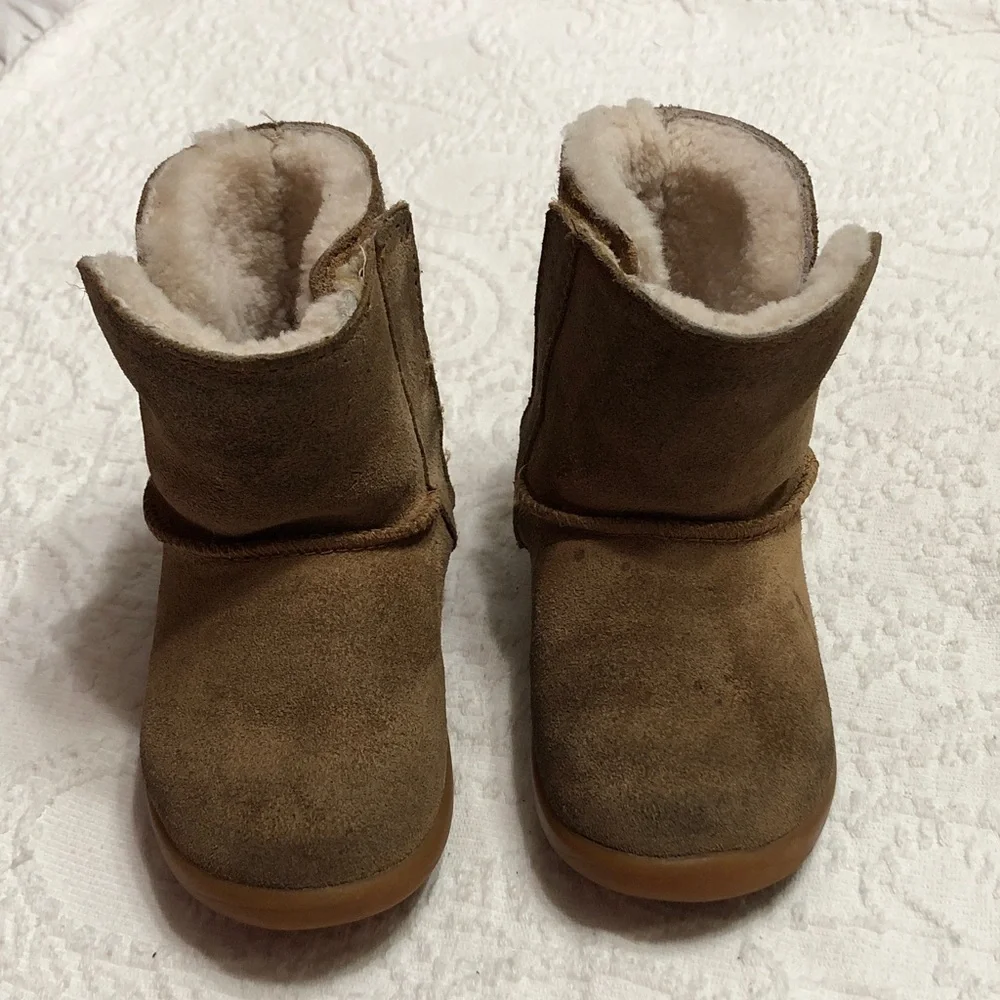 UGG Size 7T Toddler Chestnut Suede Shearling Boots
